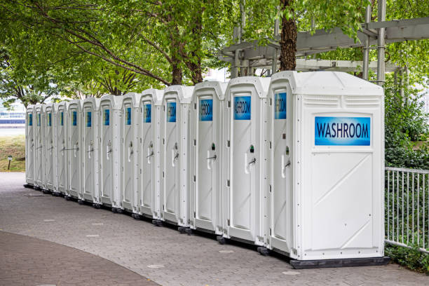 Best Portable restroom trailer rental  in Wellton, AZ